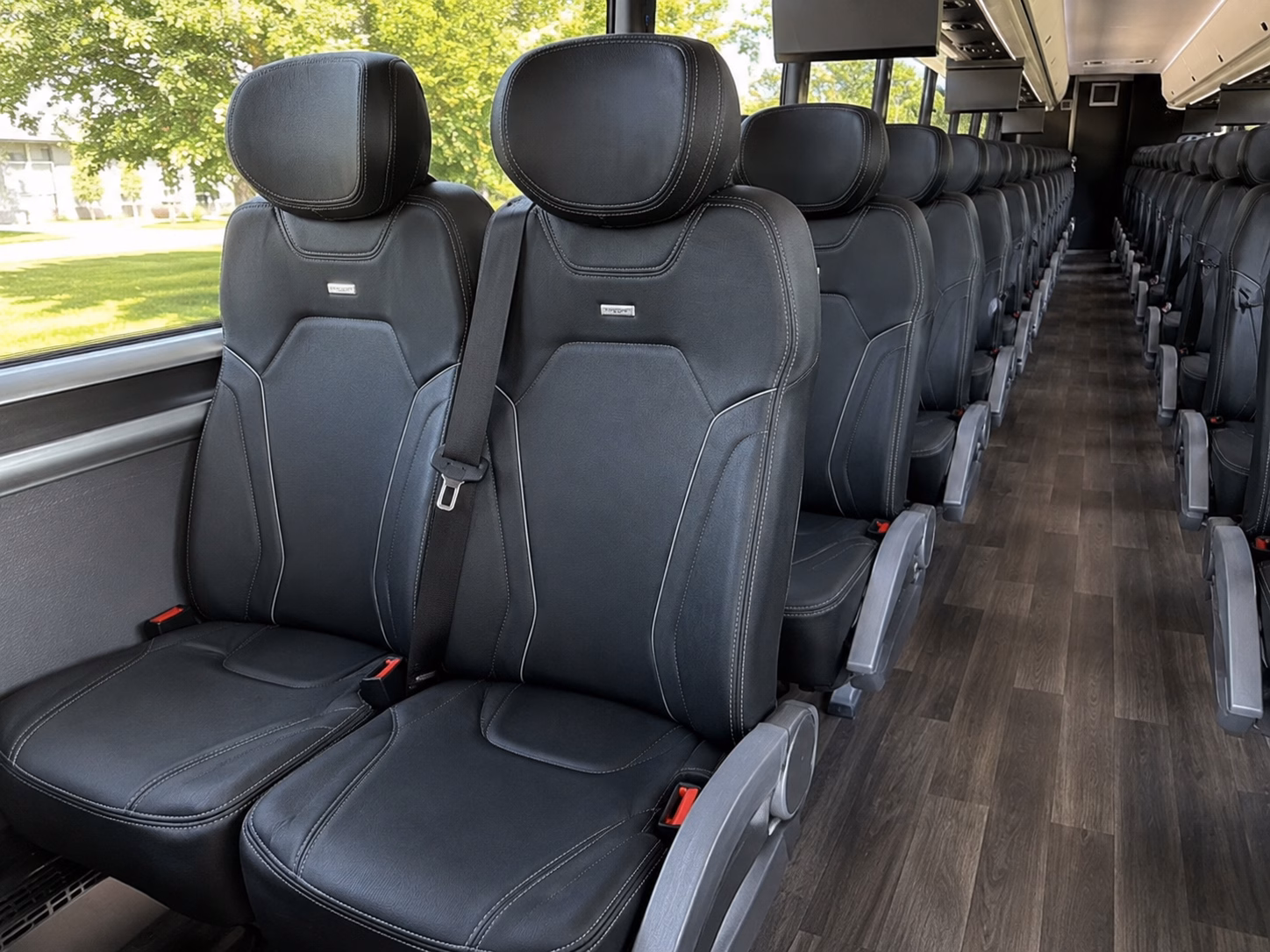 wedding day charter buses to granite bay and rocklin golf club venues